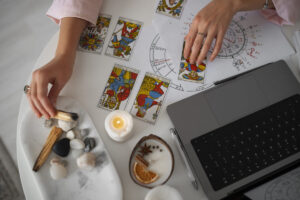 How to Craft Perfect Questions to Enhance the Psychic Reading Experience?